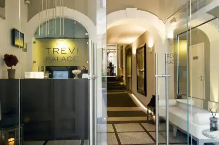 Trevi Palace Luxury Inn - 0