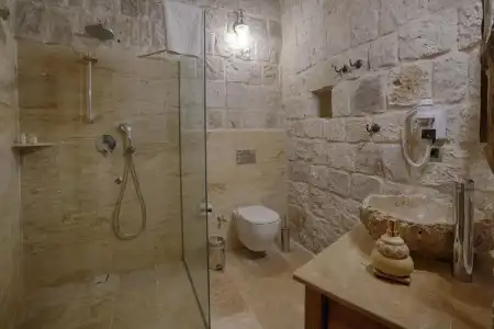 Hera Cave Suites - 93