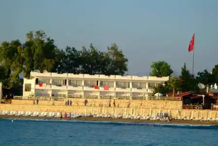 Side Beach Club - 14