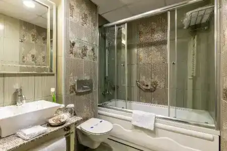 Amira Istanbul - 50