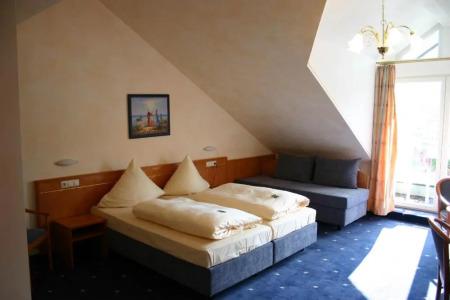 Moselstern Brixiade &Triton - 28