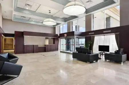 Comfort Inn & Conference Centre Toronto Airport - 1