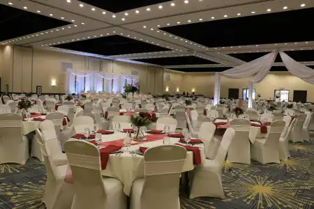 Hilton Garden Inn Fargo - 32