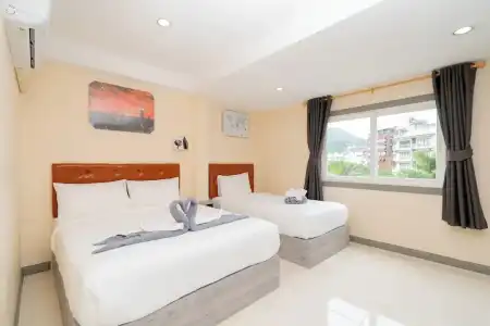 Square One Patong - 99