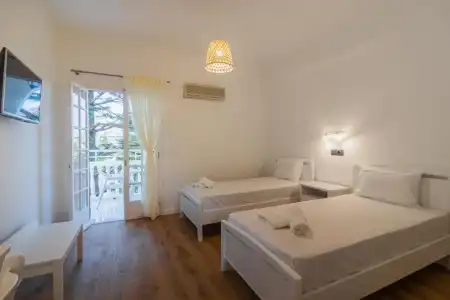 Alamis & Apartments - 120