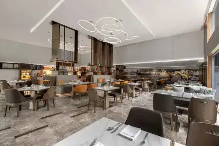 Courtyard by Marriott North - 15