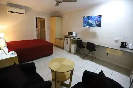 Tropic Coast Motel - 100