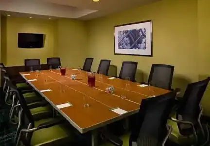 Springhill Suites New York Laguardia Airport - 26