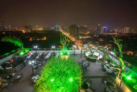 Wyndham Garden - 17