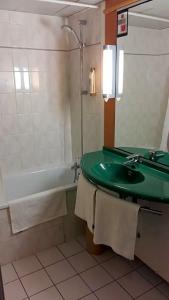 Ibis Épinal Centre-Ville - 38