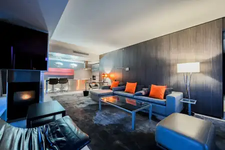 Beautiful Palms Place Suite - 303