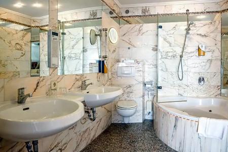 AAAAwelt Kübler - 44