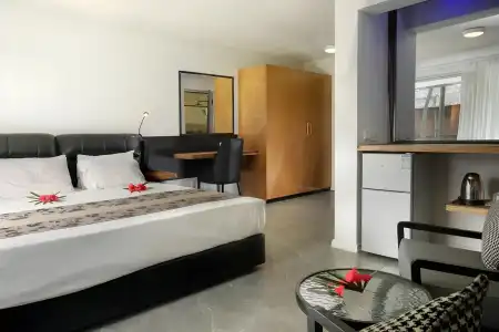 Club Fiji Resort - 4