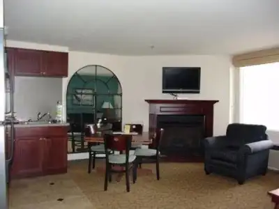 Oceancliff Resort I & II - 24