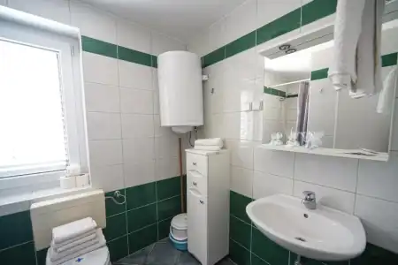 Apartments and Rooms Degra - 82