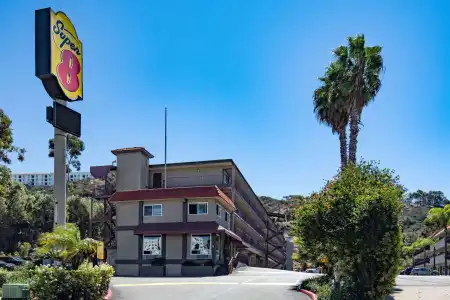 Super 8 by Wyndham San Diego Circle - 0