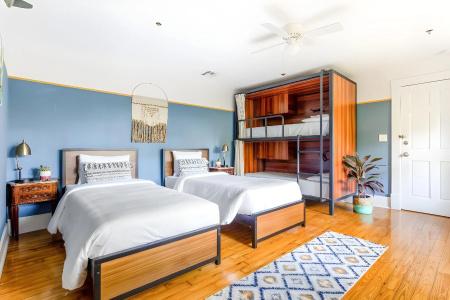 Miami River Inn By Renzzi - 31