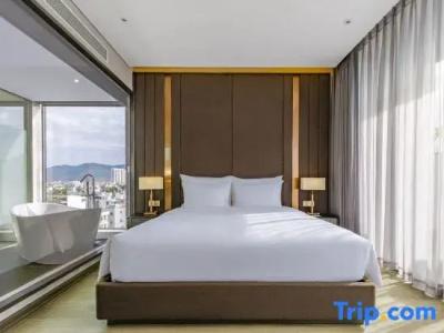 Le Sands Oceanfront Danang - 60