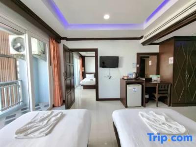 77 Patong & Spa - 51