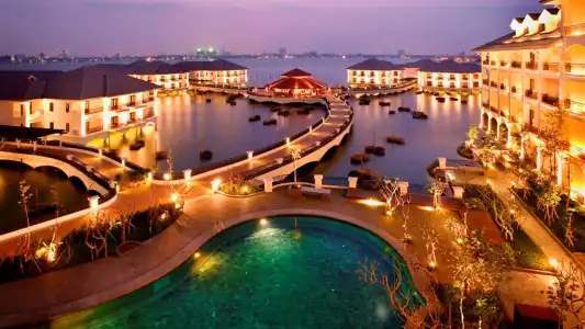 InterContinental Hanoi Westlake by IHG - 13