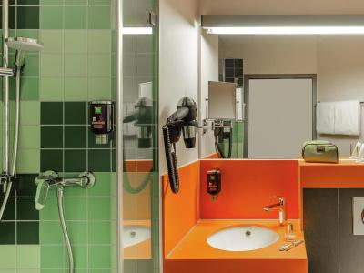 ibis Styles - 16