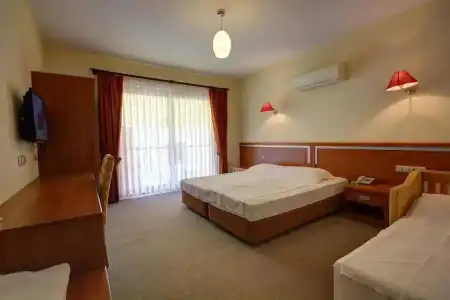 Ünlü Otel - 11