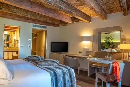 Hôtel Les Armures - 92