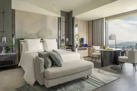 Four Seasons At Centre - 155