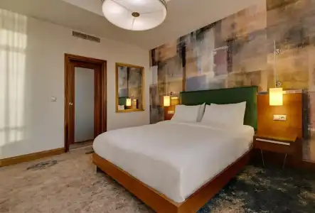 DoubleTree by Hilton Van - 62