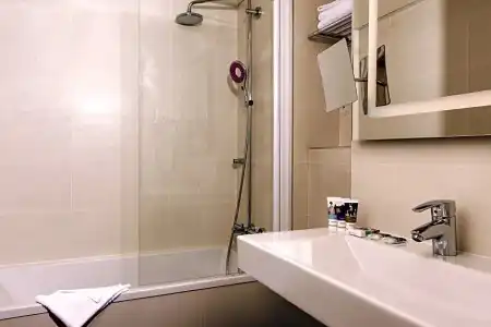 Mercure Paris Montparnasse Raspail - 76