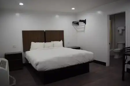 Hyde Park Motel - 12