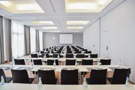 Radisson Blu Park & Conference Centre - 30