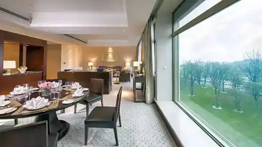 Jinji Lake Grand - 94