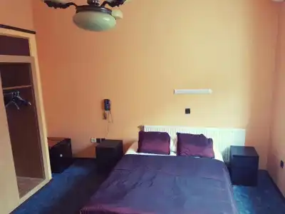Attila Budapest - 42