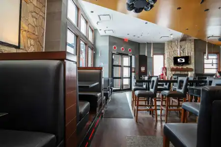 Sandmans & Suites Calgary West - 26