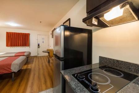 Motel 6 Greenville, SC - 103