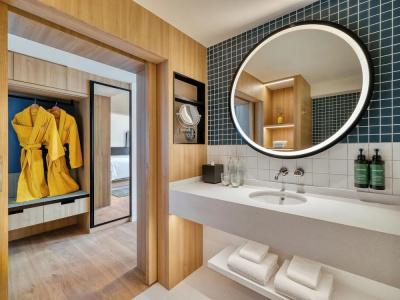 voco Bangkok Surawong by IHG - 38