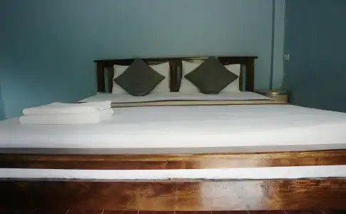 Marina Hut Guest House - 4