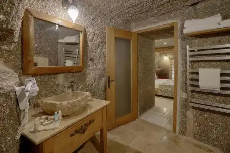Hera Cave Suites - 77