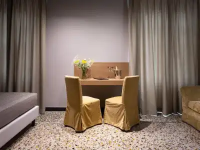 HNN Luxury Suites - 29