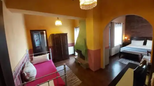 Mythos Guesthouse - 77