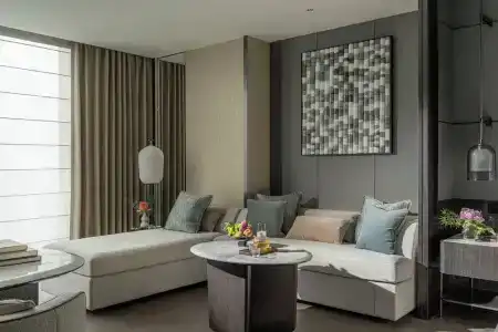 Four Seasons At Centre - 128