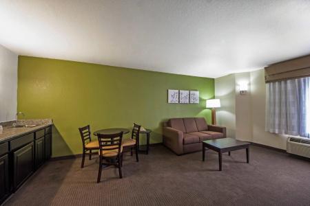 Sleep Inn & Suites Tulsa Central I-44 - 52