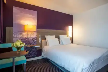 Mercure Marseille Centre Vieux Port - 55