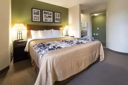 Sky Harbor Airport Inn - 31