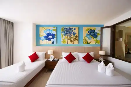 J Pattaya - 29