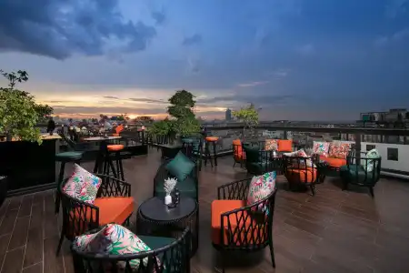 Aurora Premium - A Lifestyle - 18