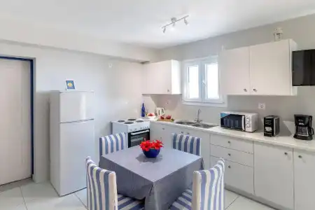 Sea View Studios - 79