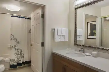 Cambridge Suites Mississauga - 34