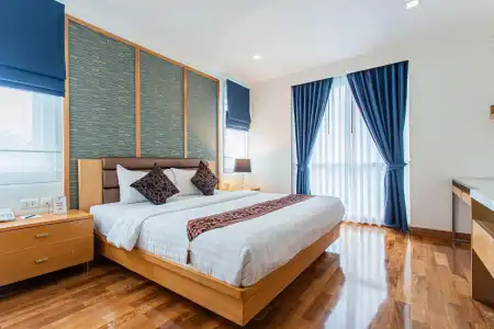 Adelphi Grande Sukhumvit - 7